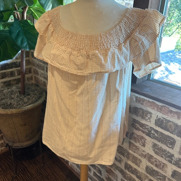 Doe & Rae Short sleeved ruffled off‎ the should top-Size L - Picture 1 of 7
